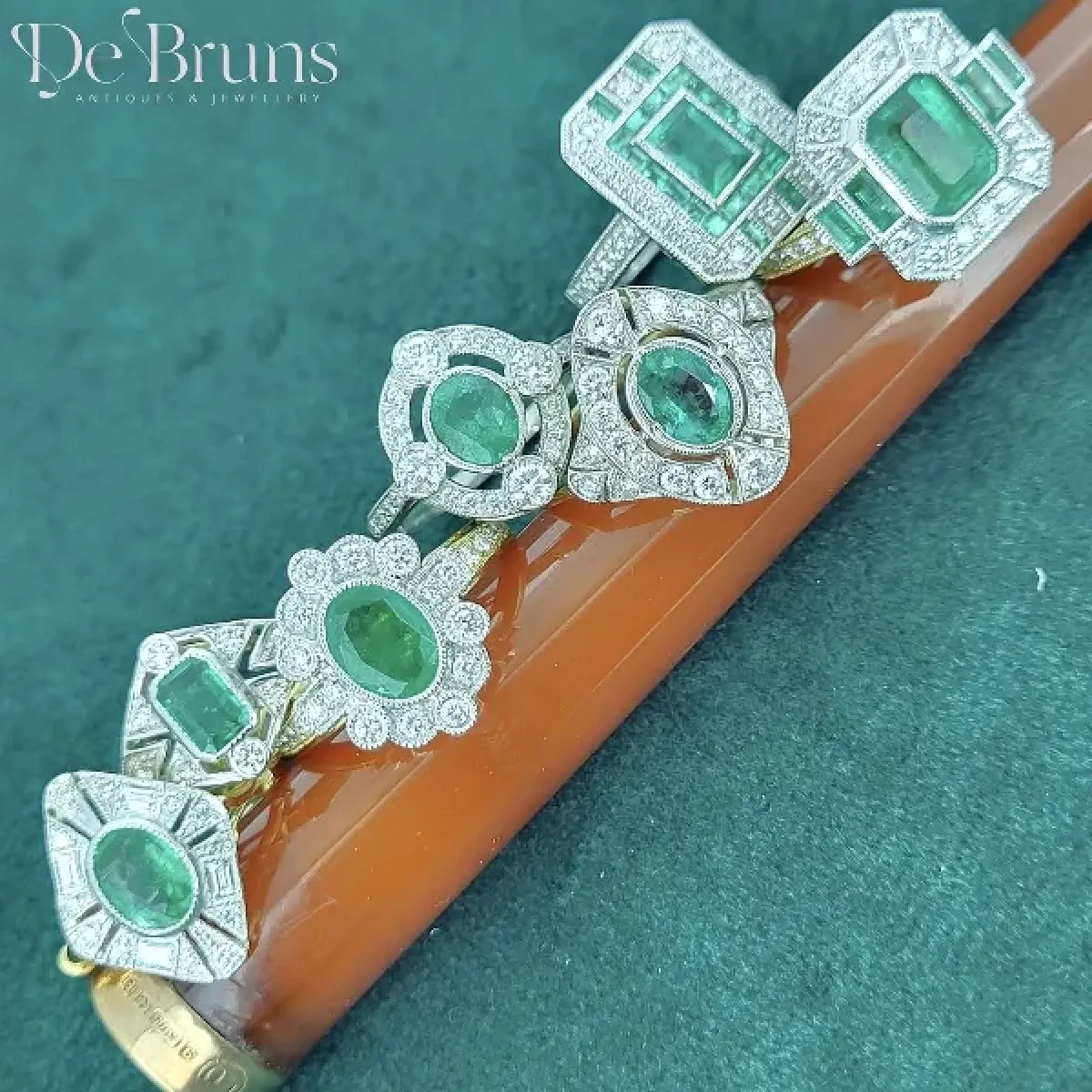 Emerald Birthstone Guide