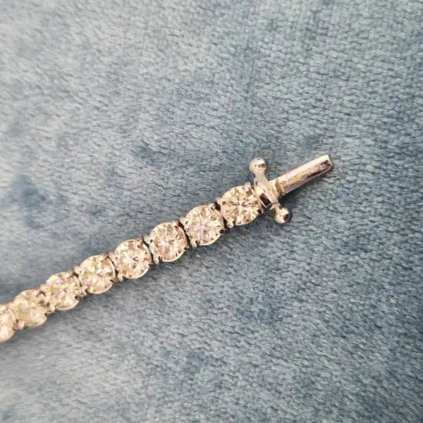 Diamond Tennis Bracelet - 10ct Diamond Content-10ct-diamond-tennis-bracelet.webp