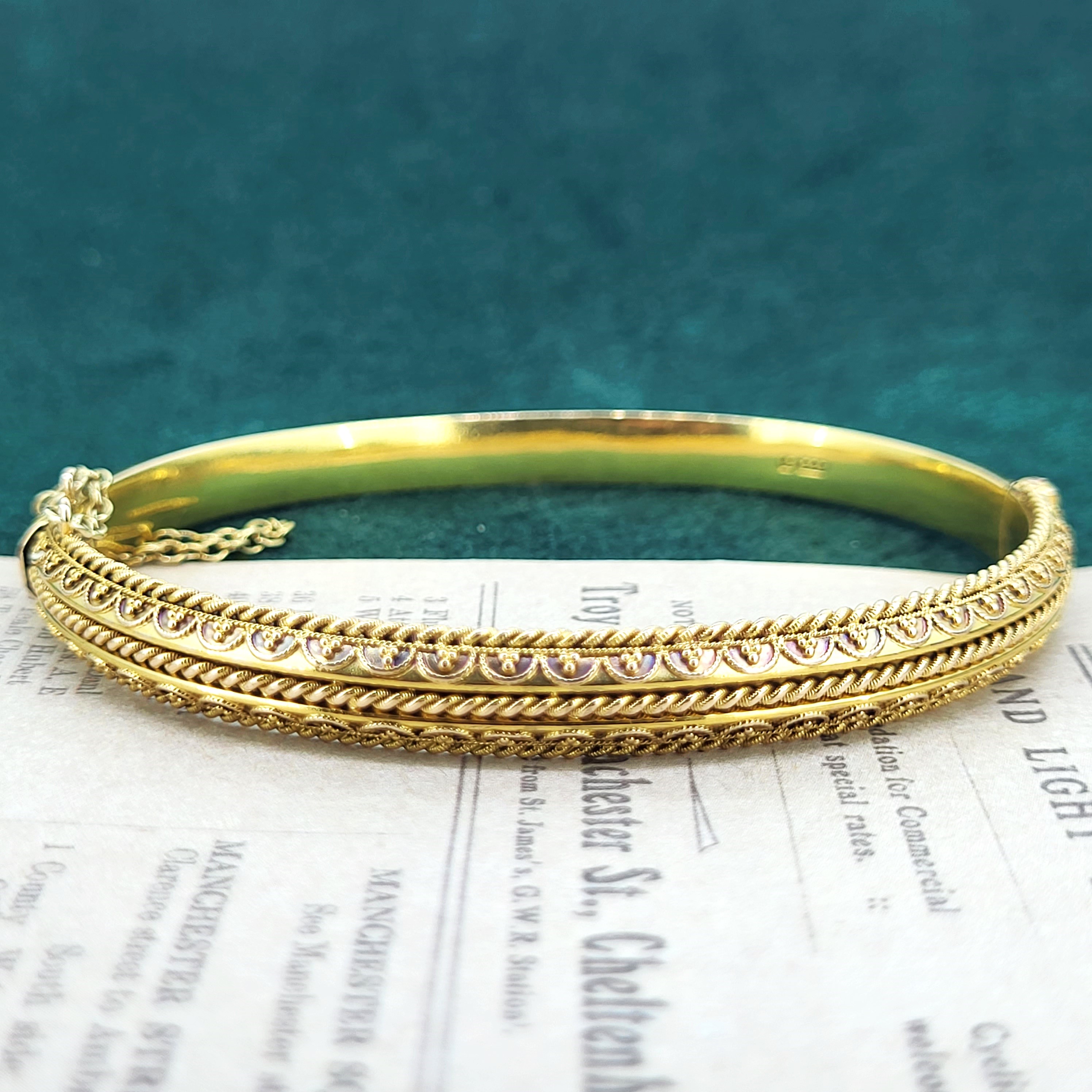 img/jewellery/bracelets-and-bangles15ct-gold-antique-filagree-bangle.jpg