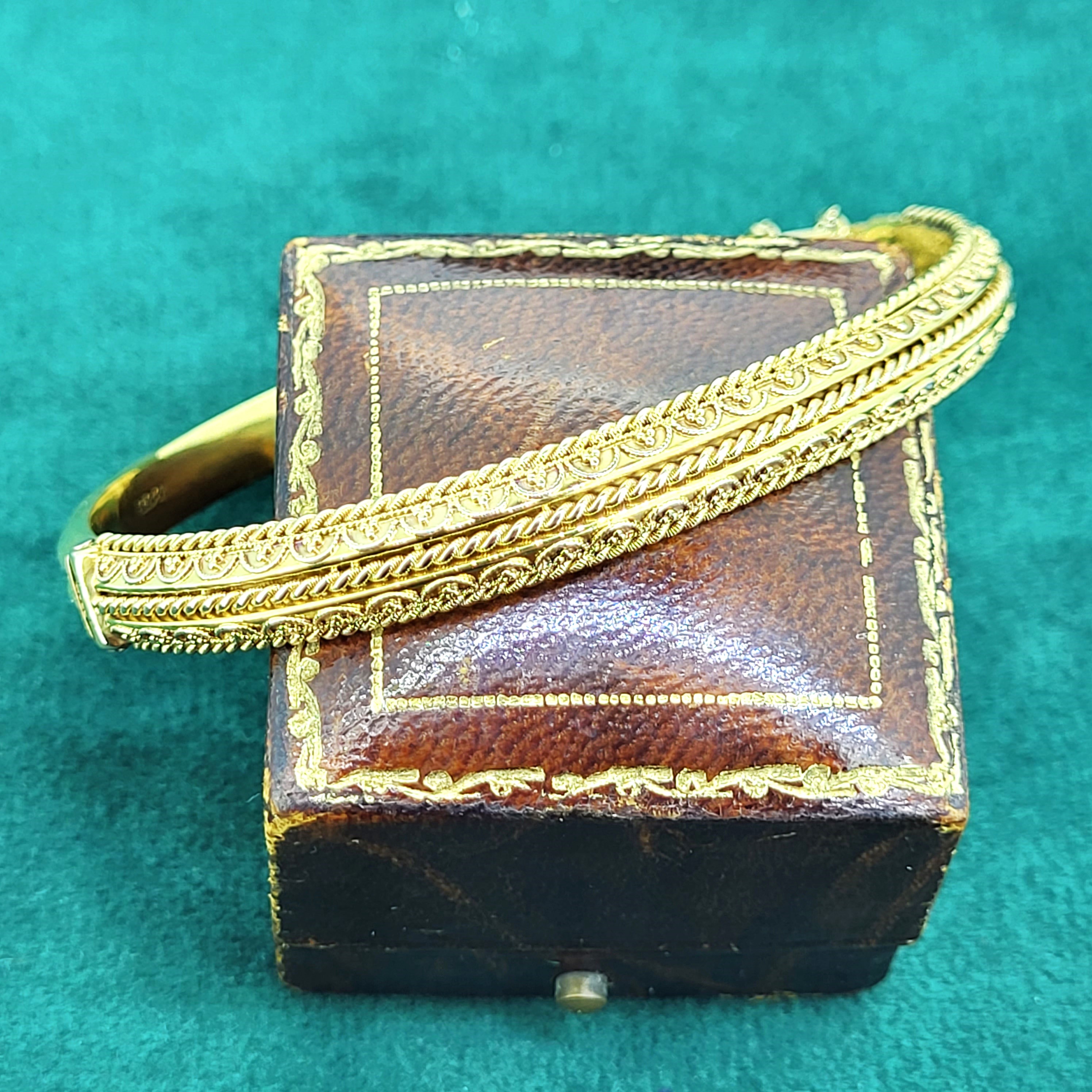 img/jewellery/bracelets-and-bangles15ct-gold-antique-filagree-bangle.jpg