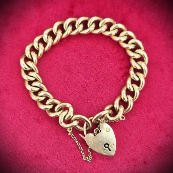  Thumbnail of Fabulous 15ct Yellow Gold Charm Bracelet