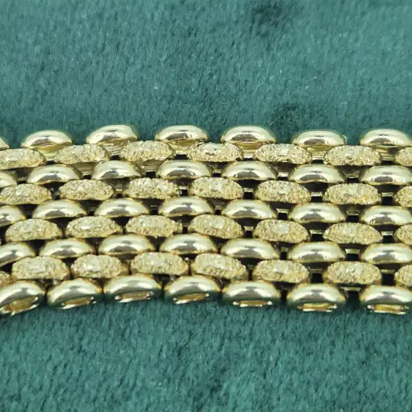 Date 1906! Antique 15ct Yellow Gold Gate Bracelet-15ct-yellow-gold-ghate-bracelet-from-1906.webp