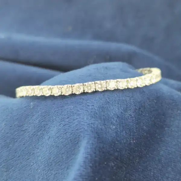 8ct Diamond Tennis Bracelet in 18ct Gold-18ct-white-gold-tennis-bracelet-8cts.webp