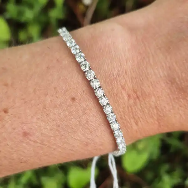 8ct Diamond Tennis Bracelet in 18ct Gold-18ct-white-gold-tennis-bracelet-8cts.webp
