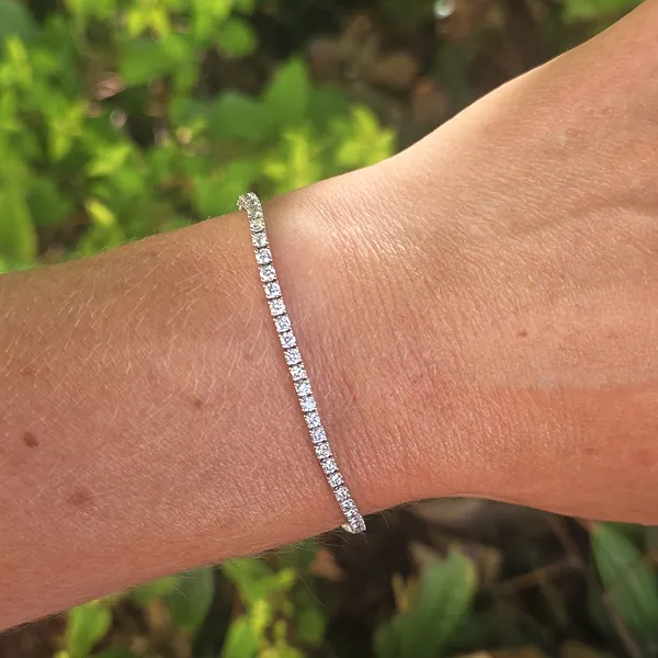 2ct Diamond Line Bracelet in 18ct White Gold- Magnified 