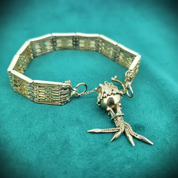  Thumbnail of 9ct Yellow Gold Heavy Gate Bracelet with Decorative Padlock