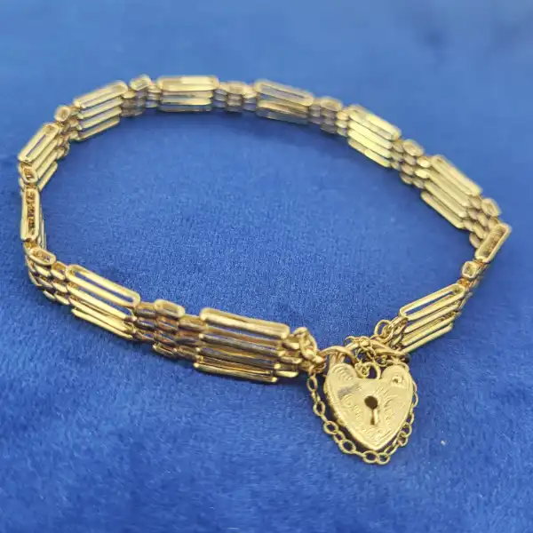 Vintage Lightweight 9ct Yellow Gold Gate Bracelet-9ct-gold-lightweight-gate-bracelet-engraved-padlock.webp