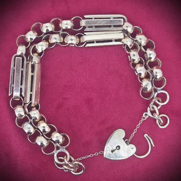 Fancy Antique Yellow Gold Bracelet with Padlock-9ct-yellow-gold-belcher-bar-link-bracelet.webp