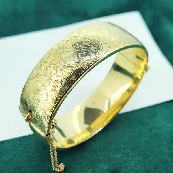 Date 1987! 9ct Gold Antique Bangle-9ct-yellow-gold-engraved-bangle-with-foliage.webp