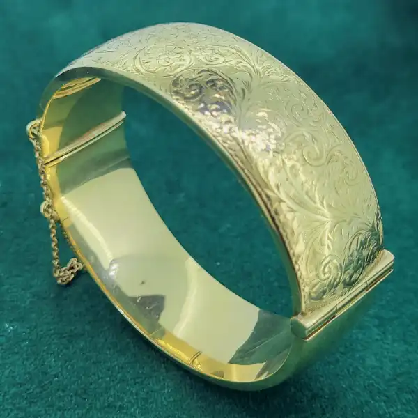 Date 1987! 9ct Gold Antique Bangle-9ct-yellow-gold-engraved-bangle-with-foliage.webp