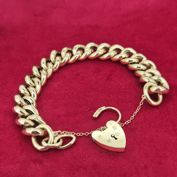 Gorgeous Vintage Chunky Yellow Gold Charm Bracelet-chunky-vintage-charm-bracelet-yellow-gold.webp