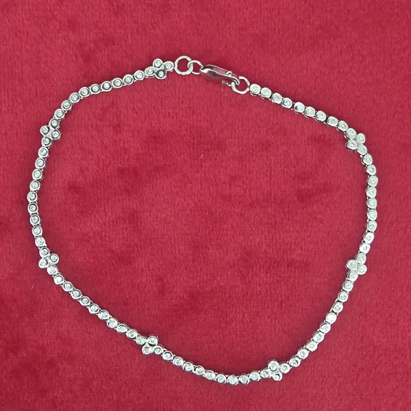 Fancy 18ct White Gold Diamond Bracelet 0.50cts- Close Up 