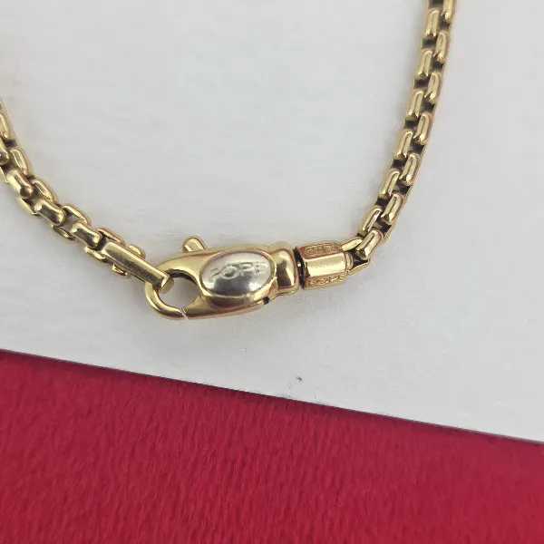 Italian 18ct Yellow Gold Rounded Venetian Bracelet- Close Up 