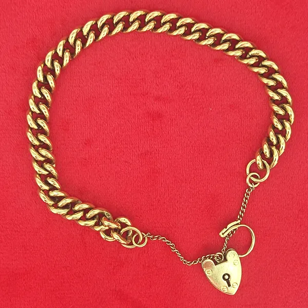 Solid 9ct Yellow Gold Curb Charm Bracelet- Close Up 