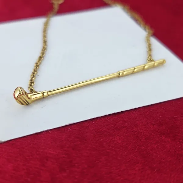 Vintage 9ct Yellow Gold Golf Club Bracelet with Rope Link Chain- Close Up 