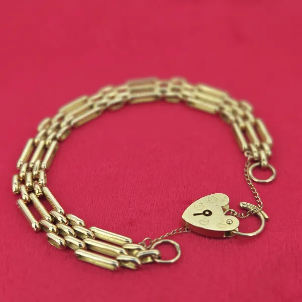 Vintage 9ct Yellow Gold Gate Bracelet- Front View 