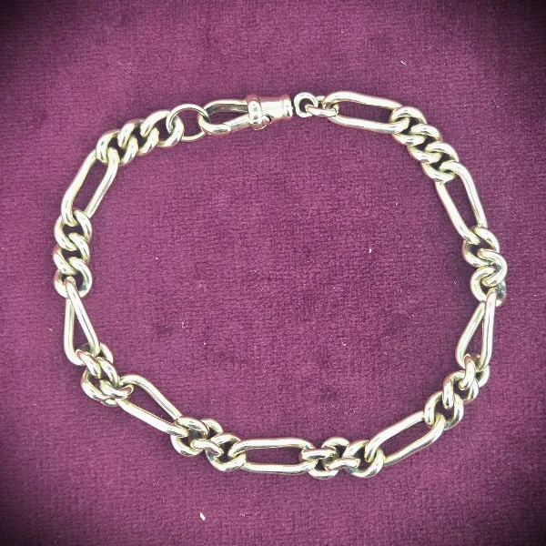 Vintage 9ct yellow Gold Figaro Bracelet-yellow-gold-figaro-bracelet-with-swivel-clasp.webp