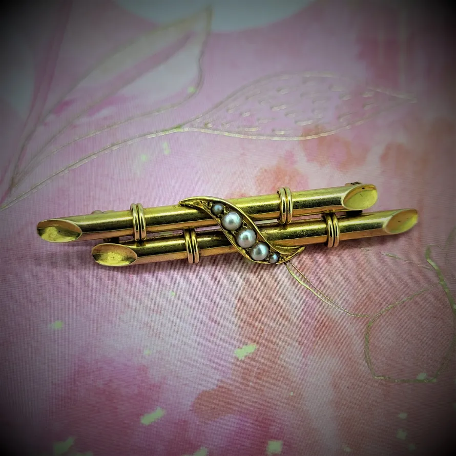 15ct Yellow Gold Vintage bar Brooch with Seed Pearls -gold-double-bar-brooch.webp