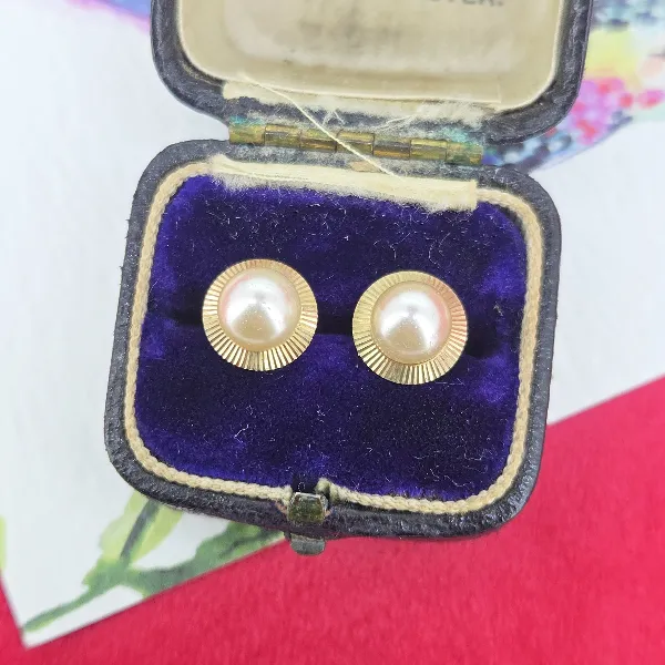 9ct Gold Pearl Textured Halo Stud Earrings- Side View 