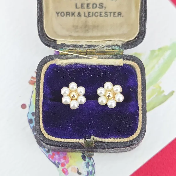 9ct Gold Pearl Flower Stud Earrings- Side View 