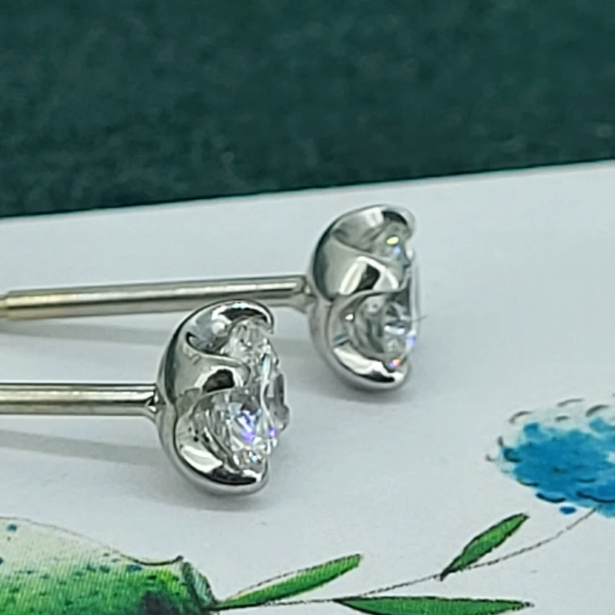 diamond Stock: GIA Certified 0.67ct Diamond Stud Earrings