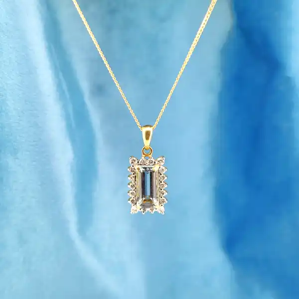 Aquamarine & Diamond Necklace-18ct-gold-aquamarine-and-diamond-pendant-2.50cts.webp