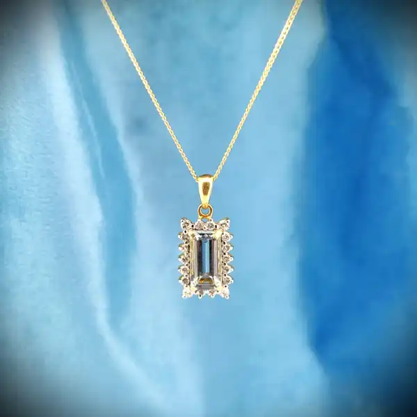 Aquamarine & Diamond Necklace-18ct-gold-aquamarine-and-diamond-pendant-2.50cts.webp