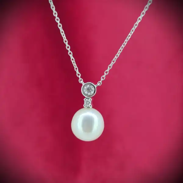 Thumbnail of 18ct White Gold Diamond and Pearl Necklace