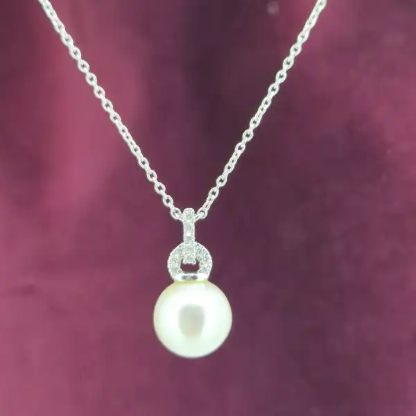 18ct White Gold Diamond and Pearl Necklace-18ct-whote-gold-pearl-diamond-necklace-diamond-bale.webp