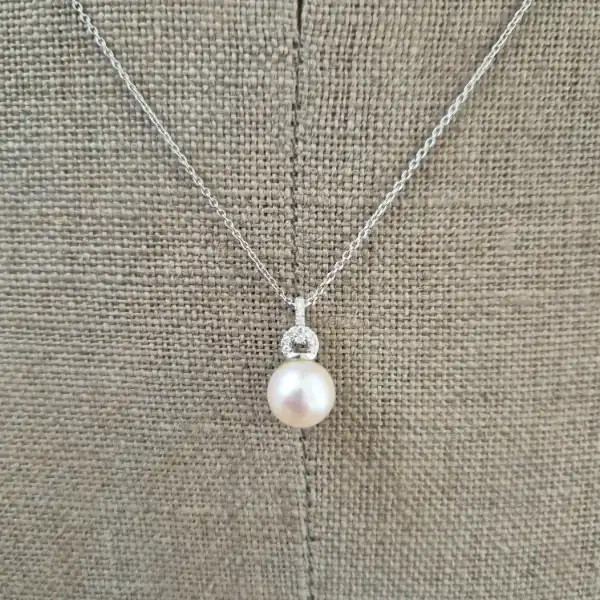 18ct White Gold Diamond and Pearl Necklace-18ct-whote-gold-pearl-diamond-necklace-diamond-bale.webp