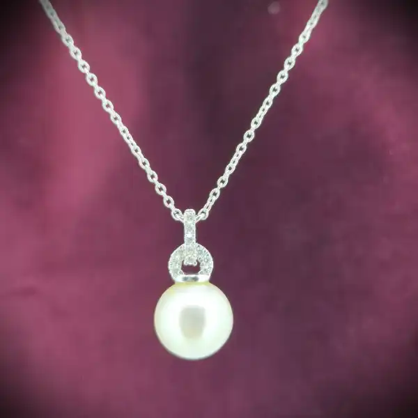  Thumbnail of 18ct White Gold Diamond and Pearl Necklace