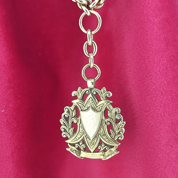 18ct Yellow Gold LONG Albert Chain with Medal by Fattorini & Sons- Close Up 