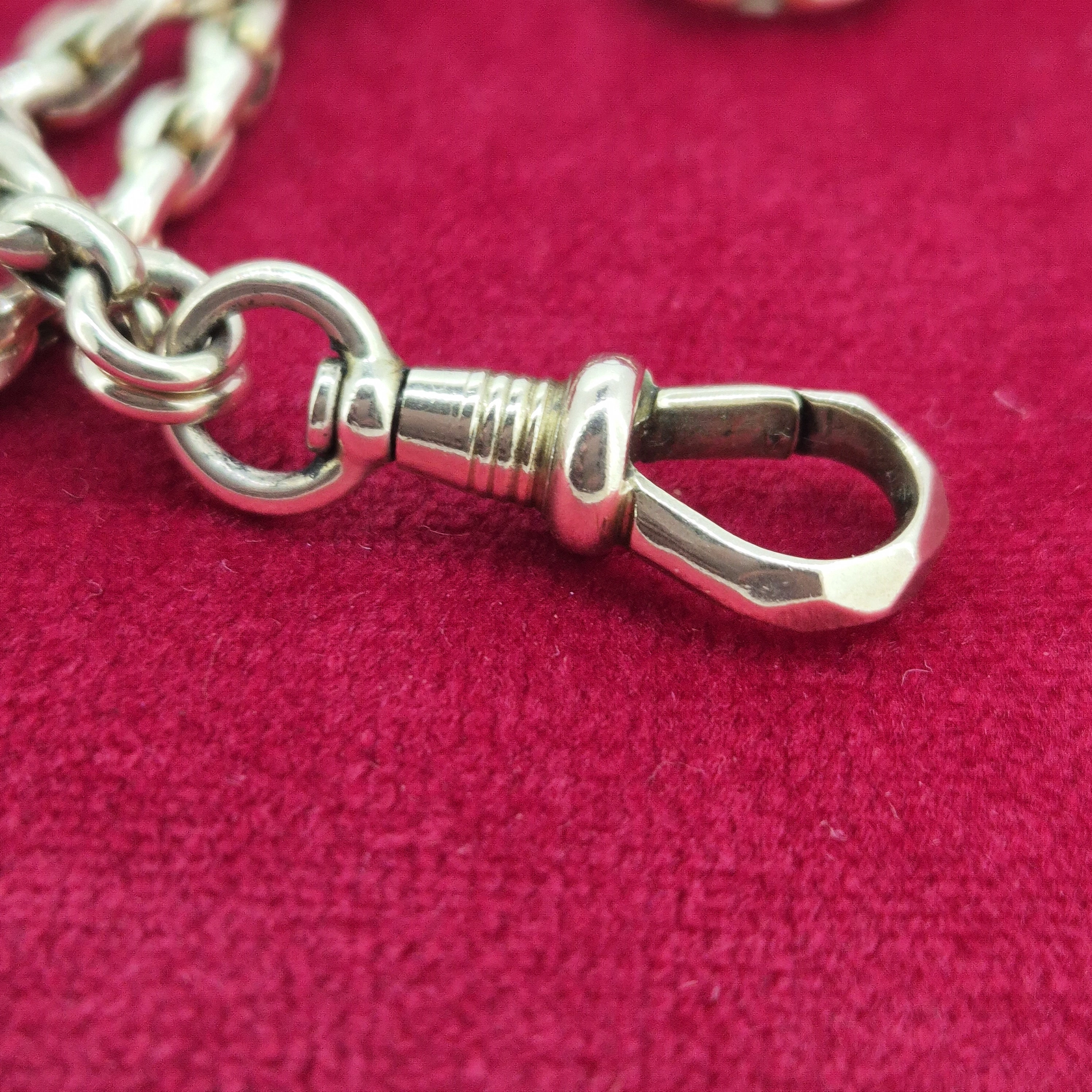 60 Inch Longuard Chain with Beautiful Faceted Swivel in 9ct Yellow Gold-60inch-longuard-chain-in-yellow-gold-with-swivel.webp