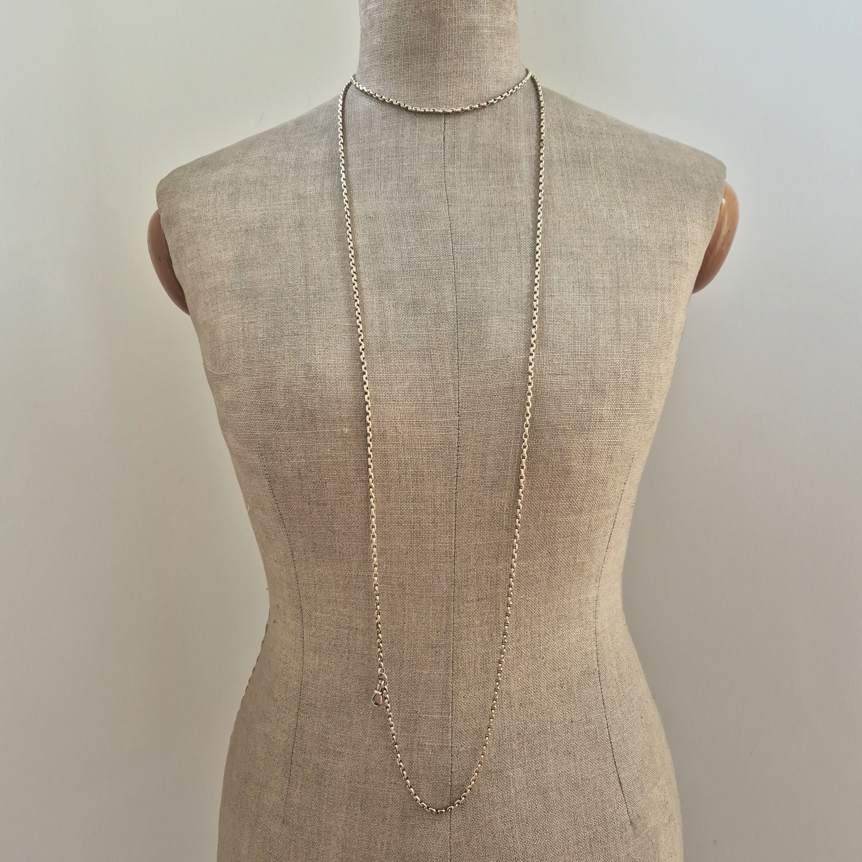 60 Inch Longuard Chain with Beautiful Faceted Swivel in 9ct Yellow Gold-60inch-longuard-chain-in-yellow-gold-with-swivel.webp