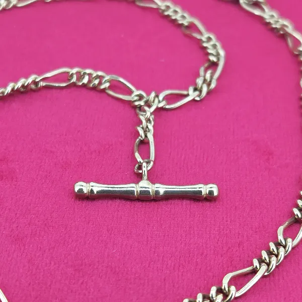 Vintage 9ct Gold Figaro Necklace with T-Bar-9ct-gold-figaro-necklace-with-t-bar-and-lobster-clasp.webp