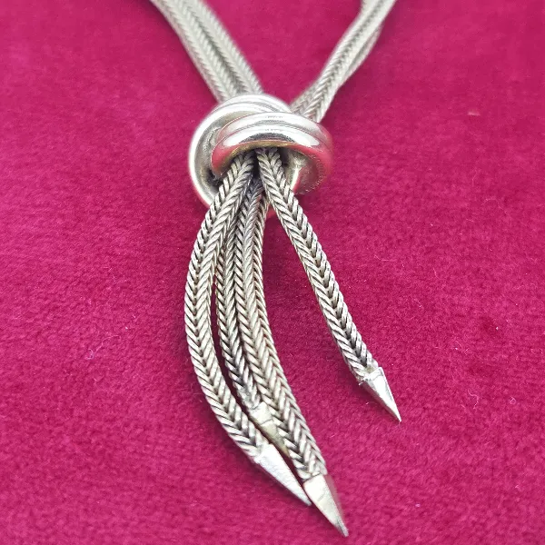 Antique 9ct Gold Foxtail Necklace with a Knotted Tassel - Close Up 