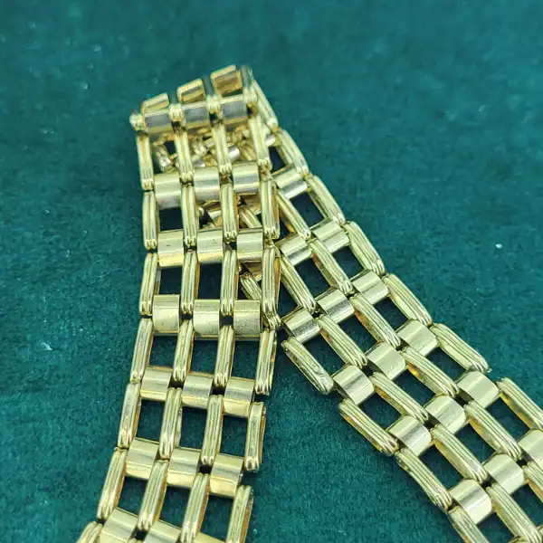 9ct Yellow Gold Retro Style Gate Bracelet-9ct-gold-retro-style-gate-bracelet.webp