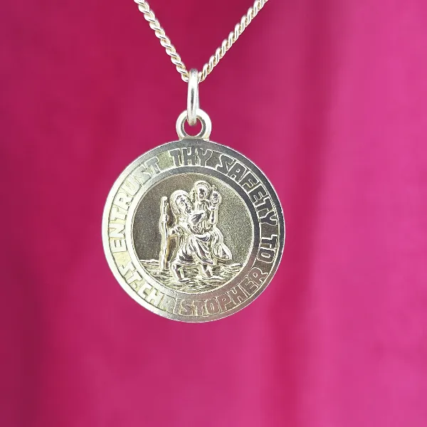 9ct Gold St Christopher on an 18 inch Pendant Chain-9ct-gold-st-christopher-pendant-and-chain.webp