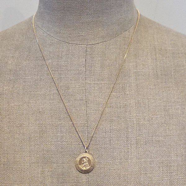9ct Gold St Christopher on an 18 inch Pendant Chain-9ct-gold-st-christopher-pendant-and-chain.webp
