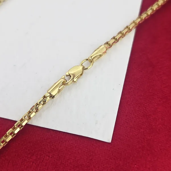 9ct Yellow Gold Rounded Venetian Necklace- Magnified 