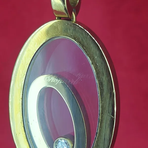 Chopard Happy Spirit One Piece Oval Diamond Necklace in Yellow Gold- Crown View 