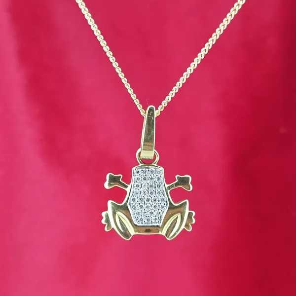 18ct Yellow Gold Diamond Frog Charm/Pendant- Side View 