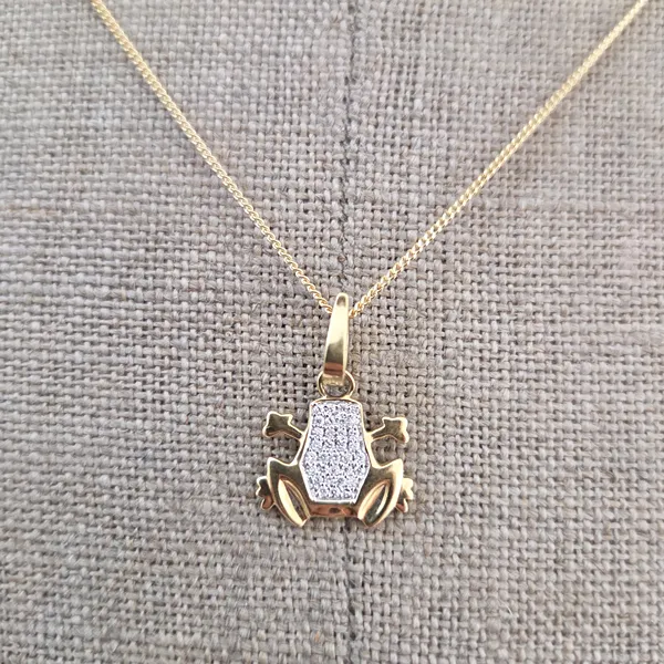 18ct Yellow Gold Diamond Frog Charm/Pendant- Crown View 