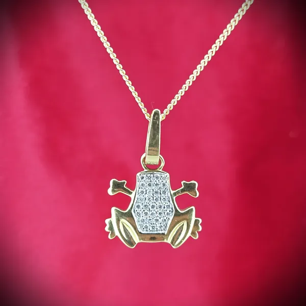 Gemstone Pendants and Necklaces