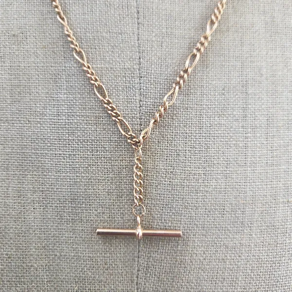 Rose Gold T-Bar Figaro Necklace- Magnified 