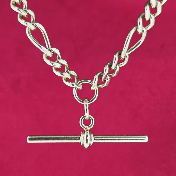 Vintage 9ct Yellow Gold Figaro Necklace- Close Up 