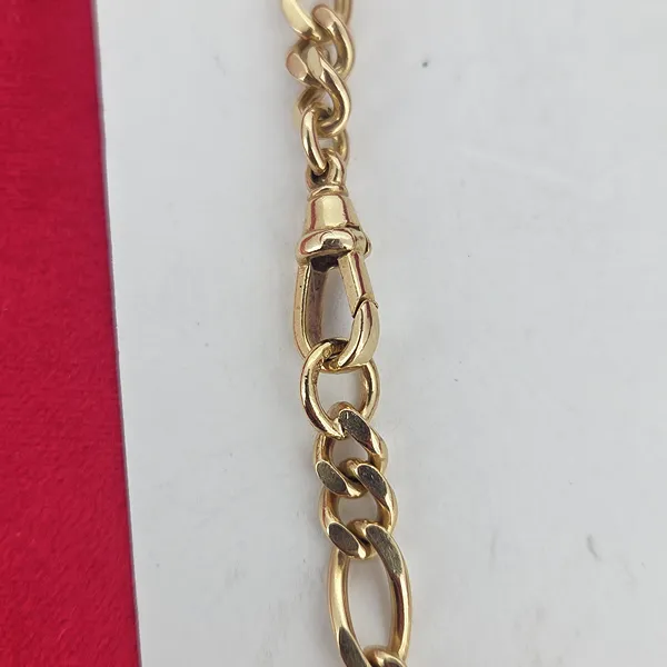 Vintage 9ct Yellow Gold Figaro Necklace- Magnified 