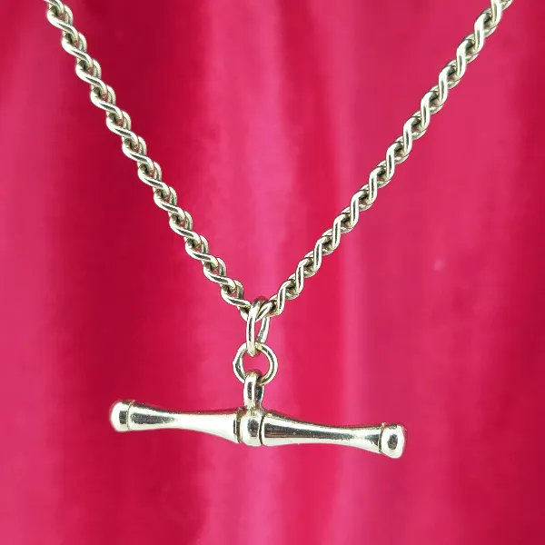 Vintage 9ct Yellow Gold Albert Chain with T-Bar- Close Up 