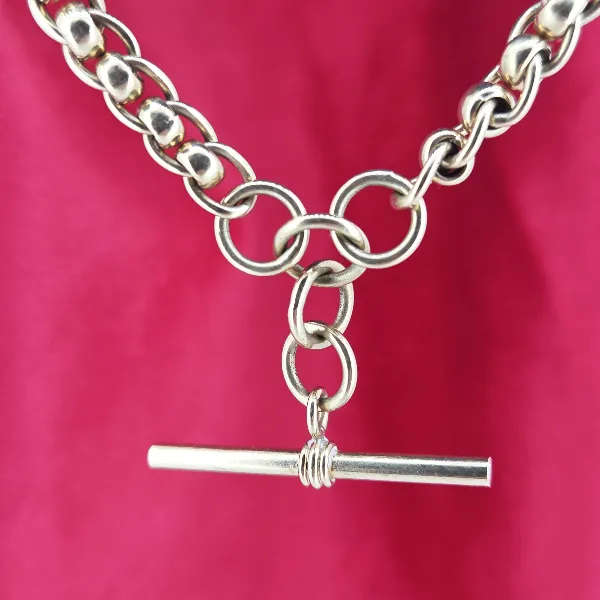 Vintage Graduated Yellow Gold Rollerball Necklace with T-Bar- Close Up 