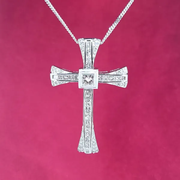 18ct White Gold Beautiful Diamond Cross weighing 1.66cts -mixed-diamond-cross-in-white-gold.webp